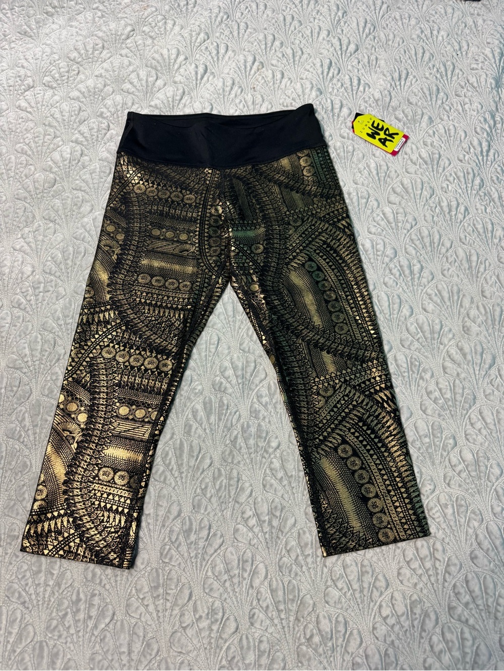 Zumba Fitness Zumba All Night Gold Metallic Capri Leggings women’s Small Nwt